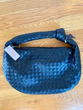 Soera Medium Woven Bag